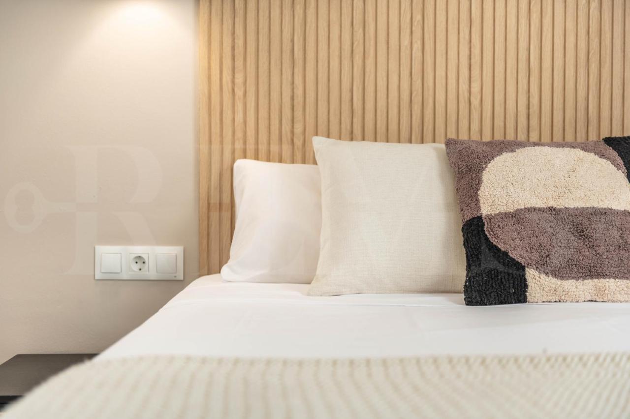 Elegant In The Heart Of By Rems Appartement